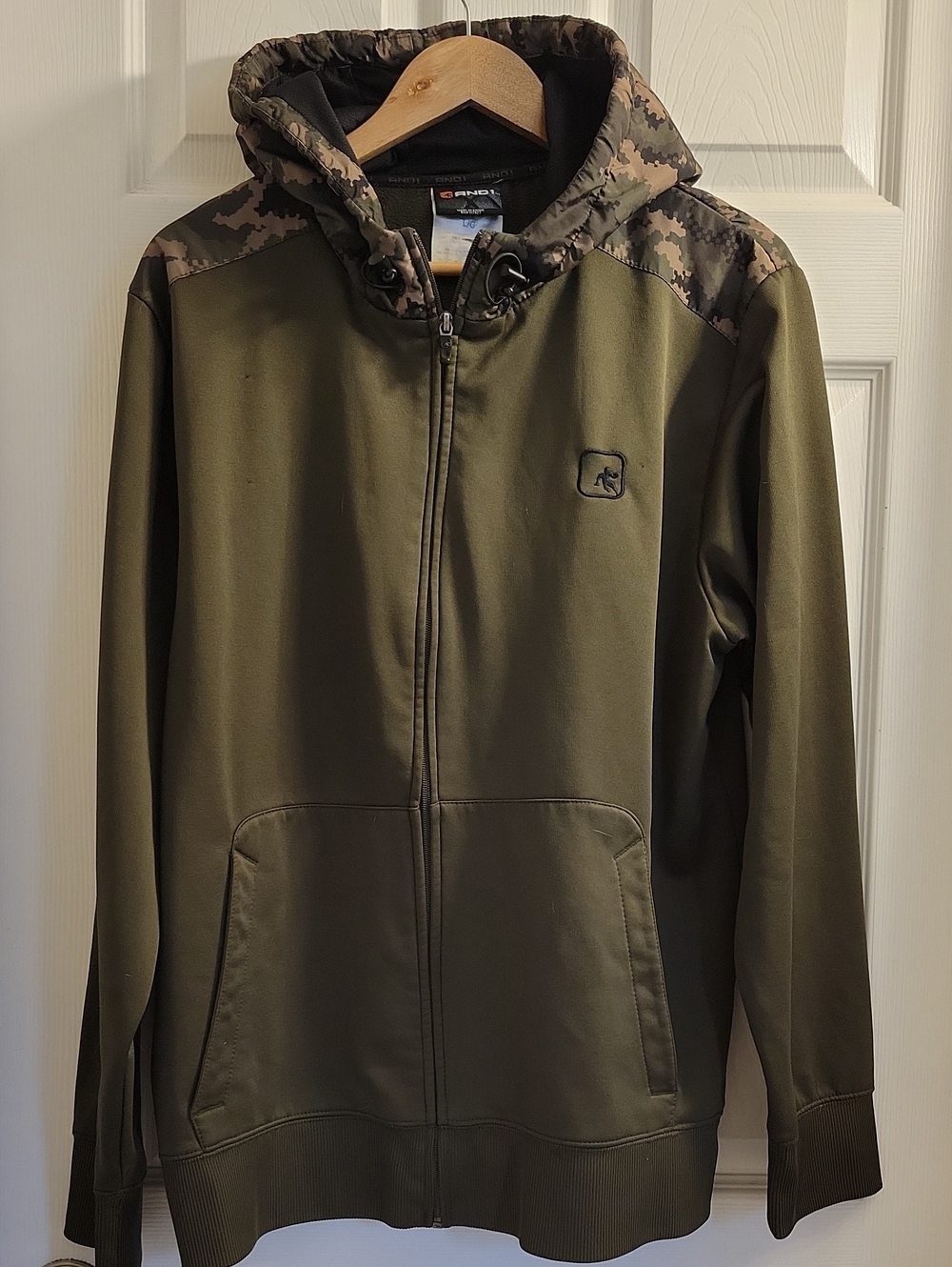 AND1 Mens Lg Olive Green Camo Hoodie Zip Front Side Pockets Fleece Lined Jacket